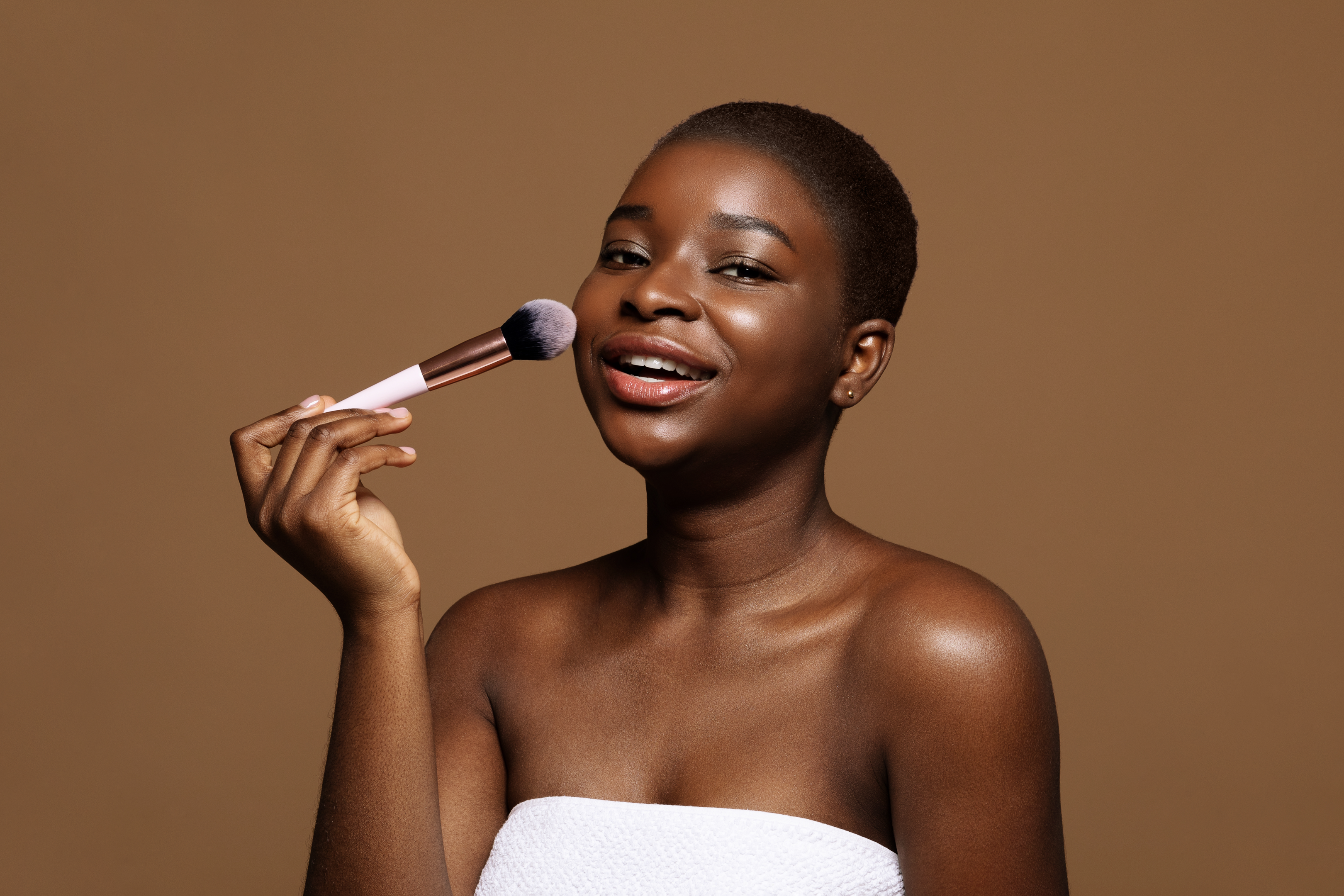 Réussir le maquillage pour peau noire ou métissée 1 astuces maquillage peaux noires - make up face nude