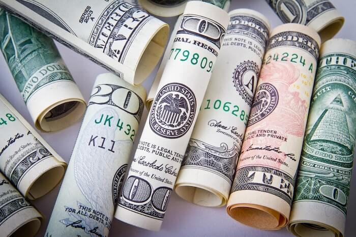 Gastos de alquiler y deducciones fiscales de alquiler vacacional y número de días de ingresos imponibles.