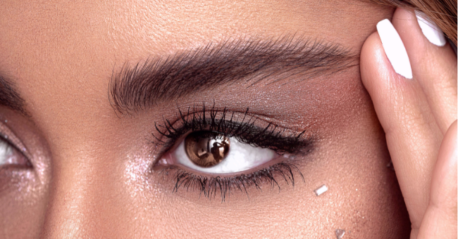 Maquillage yeux marron 2 regard - la base - maquillage de soirée