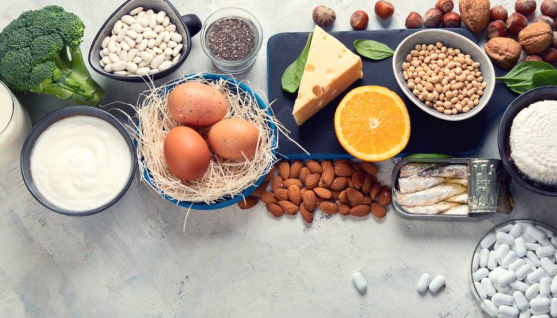 Utvalg av matvarer med vitamin D og kalsium, inkludert fisk, egg, meieriprodukter, nøtter, grønnsaker og kosttilskudd. kalsium og vitamin d vitamin d d vitamin kalsium og vitamin vitamin 500 mg benskjørhet osteoporose daglig inntak mg kalsium vitamin d3 hos barn kalsium kvinner over 50 år lager hos kvinner 1 tablett 1000 mg bør hos inntak osteoporose mangel benskjørhet tabletter daglig calcium nycoplus økt andre kosttilskudd stk tilskudd inneholder kroppen skjelettet kolekalsiferol tarmen barn derfor viktig føre minst tap voksne kilder kalsiumkarbonat finnes pth lav mulig redusert tablett bidrar gir øker vitaminer kombinasjon eldre via symptomer anbefalt doser gravide gjelder nyrene gjør normalt sollys store behov rakitt opptak samt mye under blant sykdommer effekten oppdatert produktet dag