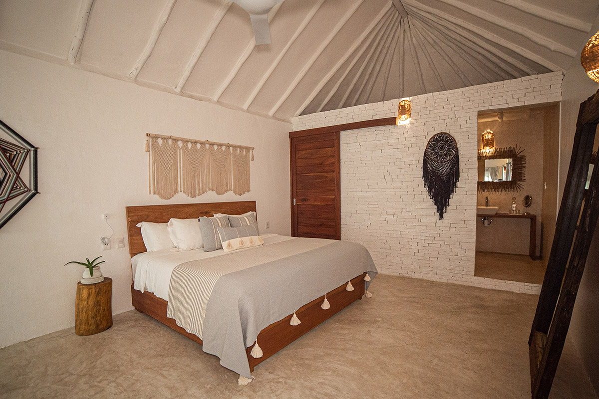 Image sourced from Gramercy at: https://gramercytulum.com/rooms-suites/