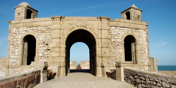 Portes des remparts de la ville Essaouira Maroc à voir pendant votre voyage