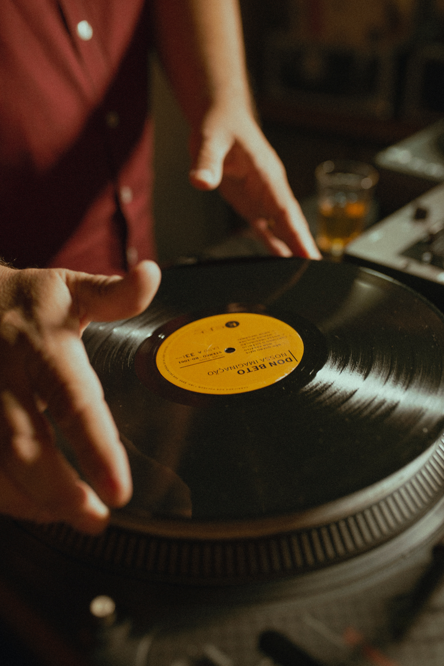 cleaning records, cleaning method, surface of the record