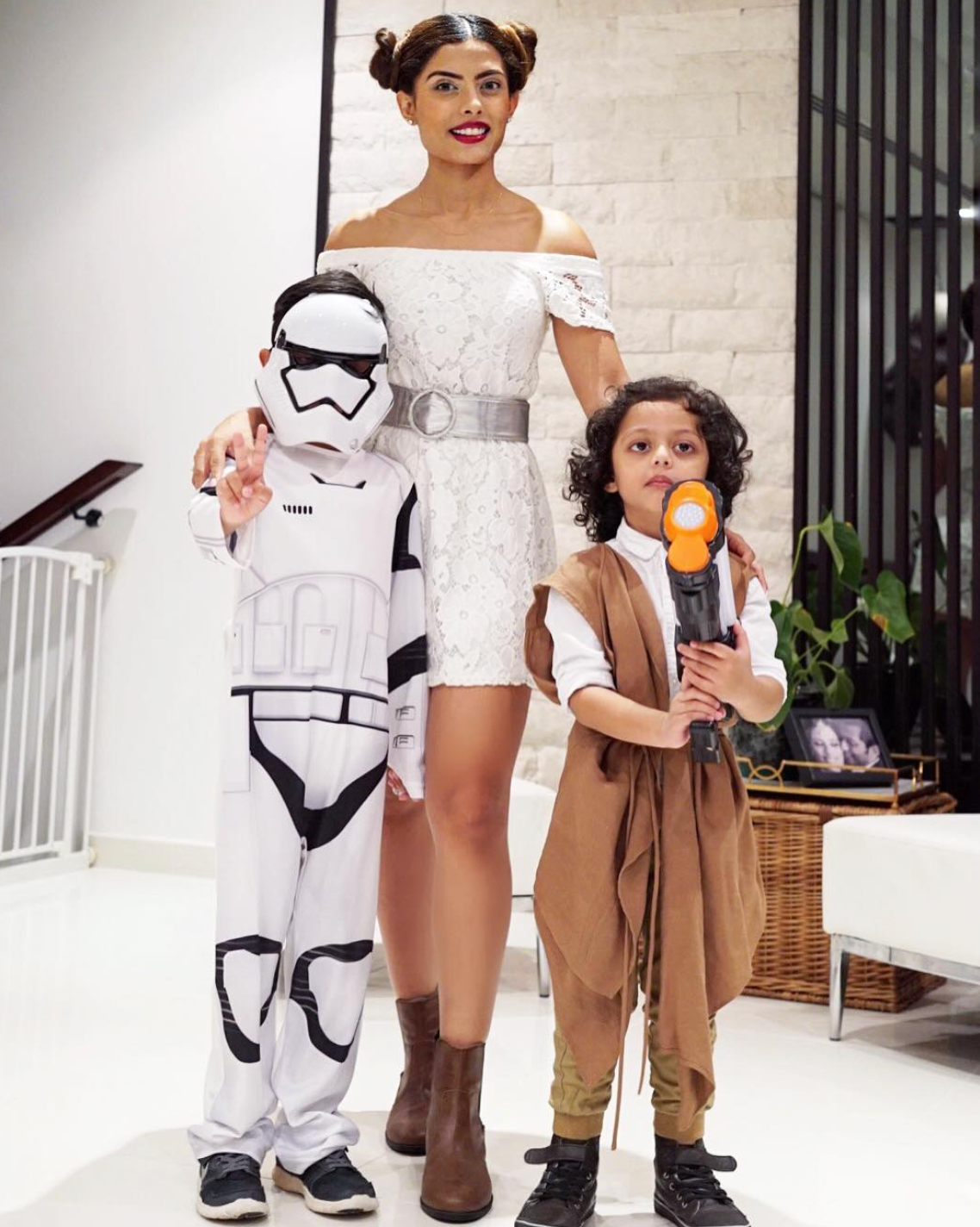 Halloween costumes - Star wars of course! Perfect fashion scene for a pair plus one