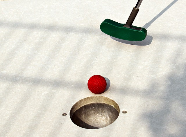 mini golf, mini golf clubs, skill game