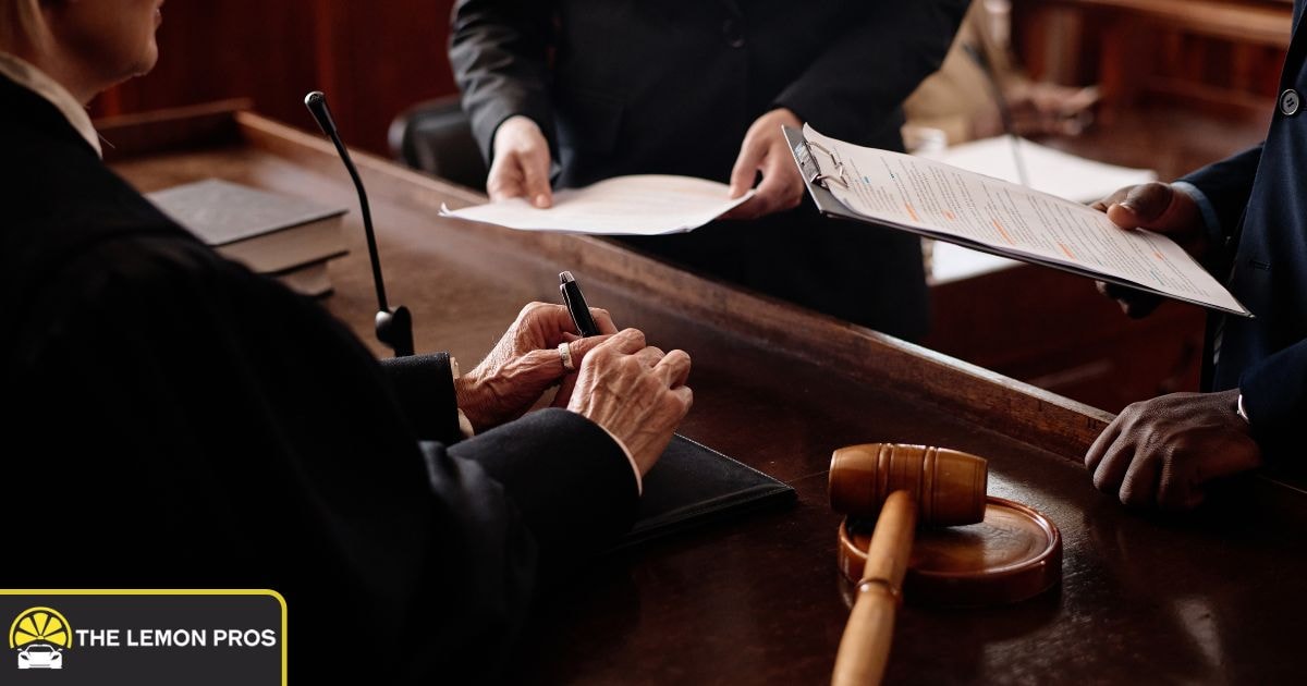 Pros and Cons of Joining a Class Action Lawsuit