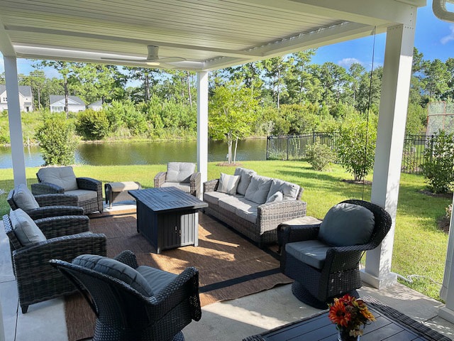 Keep your guests and furniture dry with closed louvers and a sun shade.