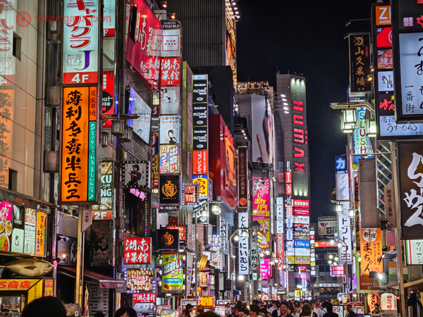 Lugares ricos de Tóquio incluem a área de Minato, Ginza e Shiodome.