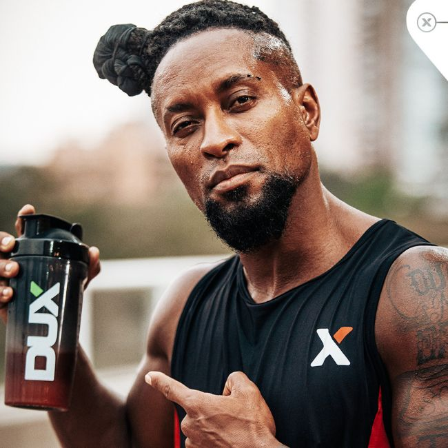 Zé Roberto, um dos patrocinados da Dux Nutrition. Imagem retirada do Facebook da Dux Nutrition.
