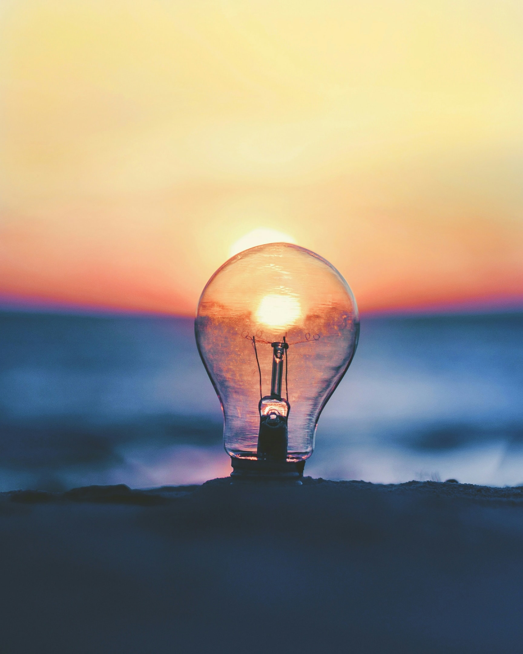 A lightbulb representing the benefits of a beginners' creative writing course.