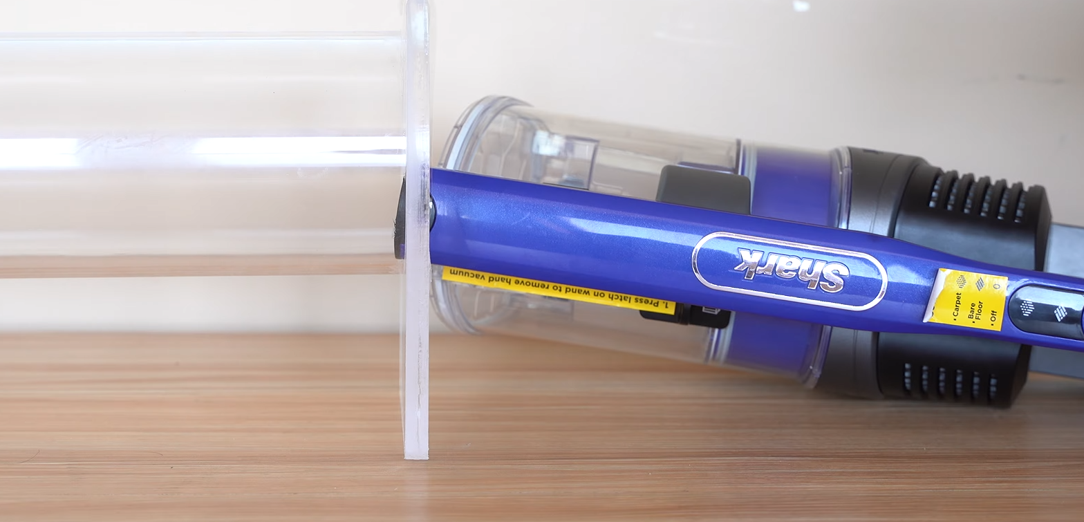 Shark IZ340H ultra lightweight vacuum