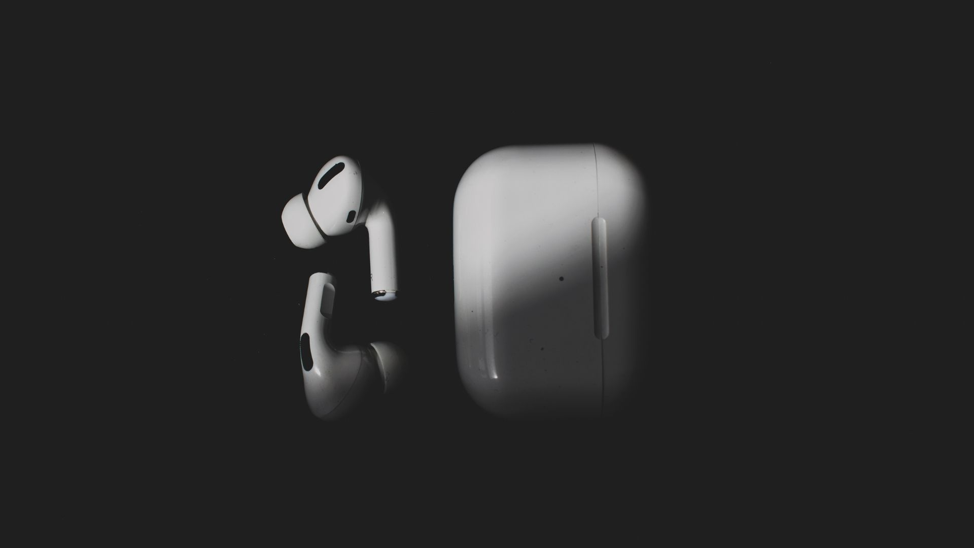 What Is the AirPod Pro Charging Case and How Does It Work?
