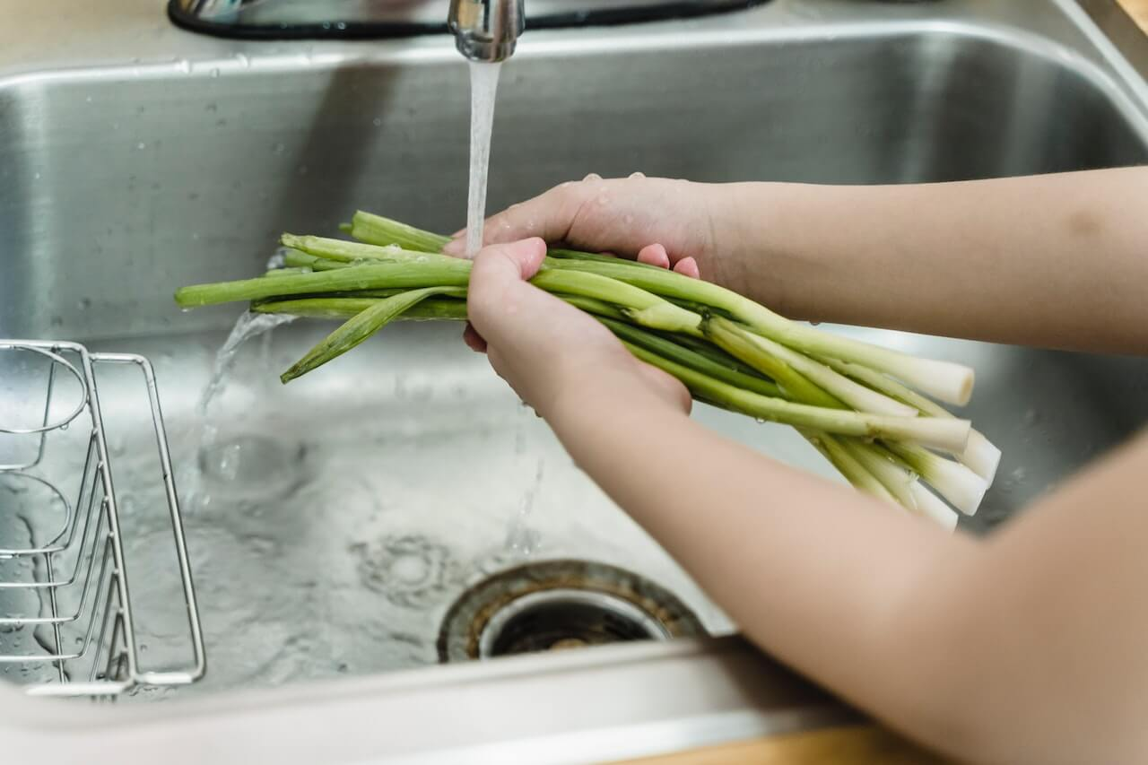 Water leeks 
