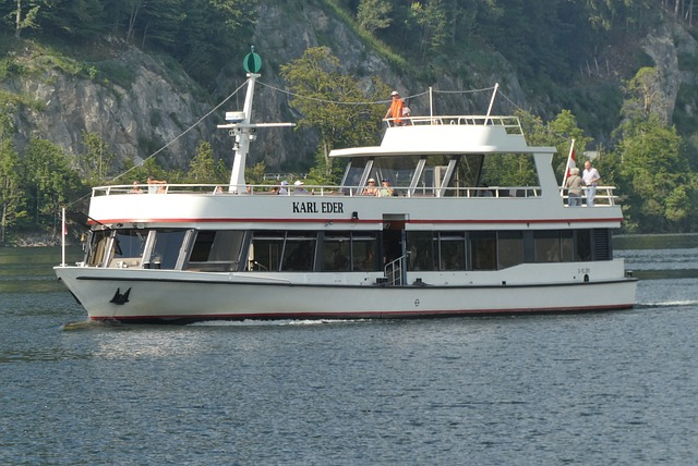 tour boat, nature, traunsee