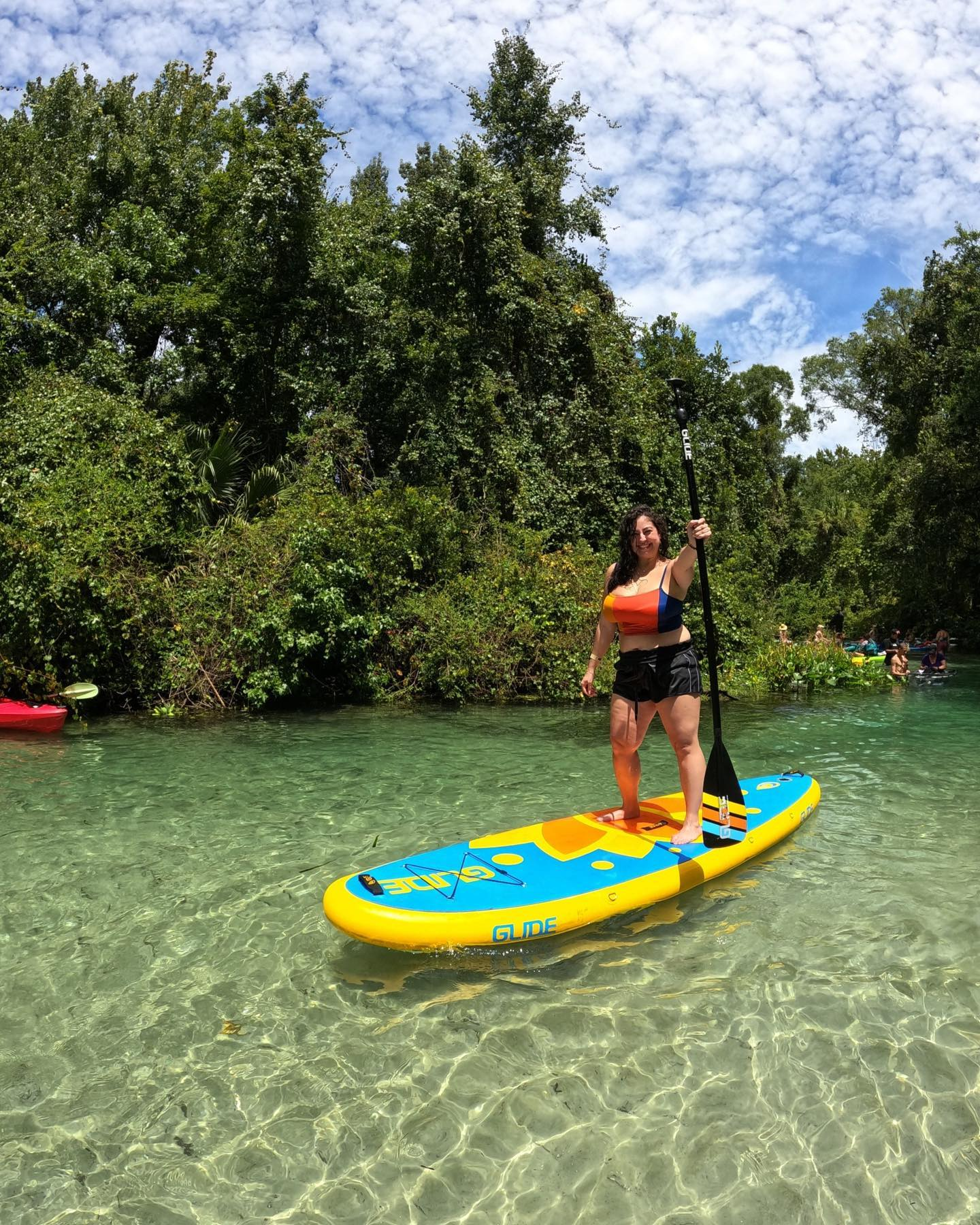 inflatable stand up paddle board with adjustable paddle 