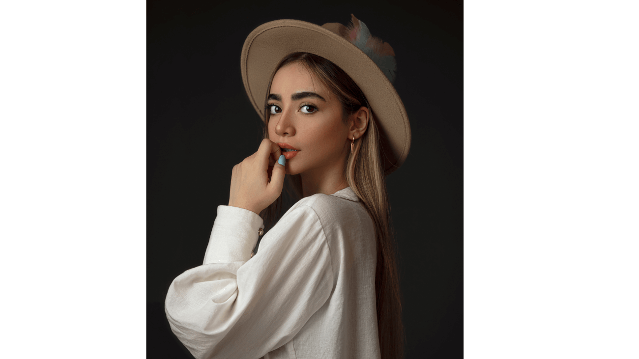 girl wearing a fedora hat