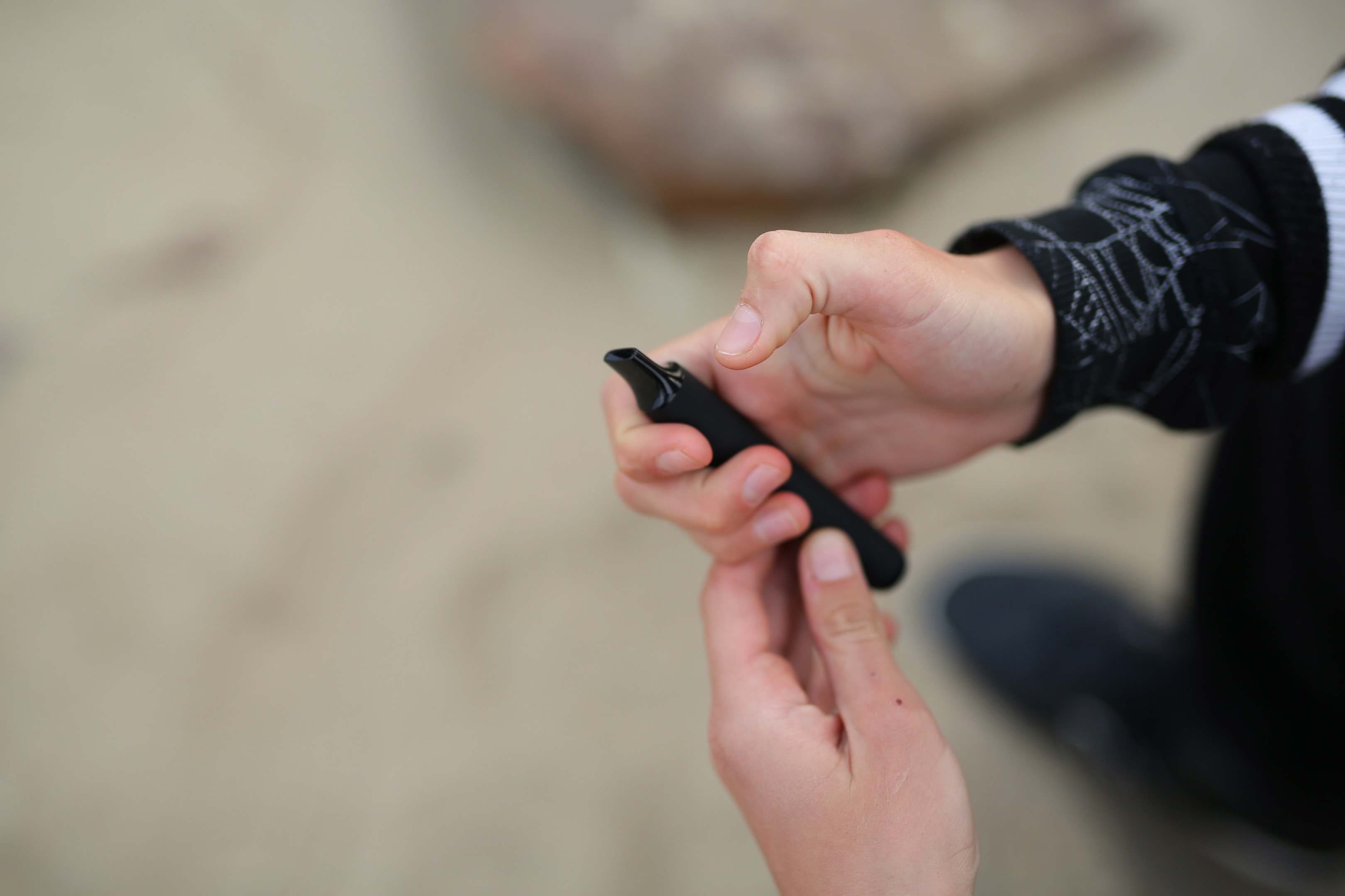 A disposable vape pen is a nice all-in-one device, where you can throw away the vape pen when you're done and start a new Delta 8 disposable vape. Delta 8 THC disposable vape pens have become popular, as the Delta 8 disposable vape pen offers a great convenience.