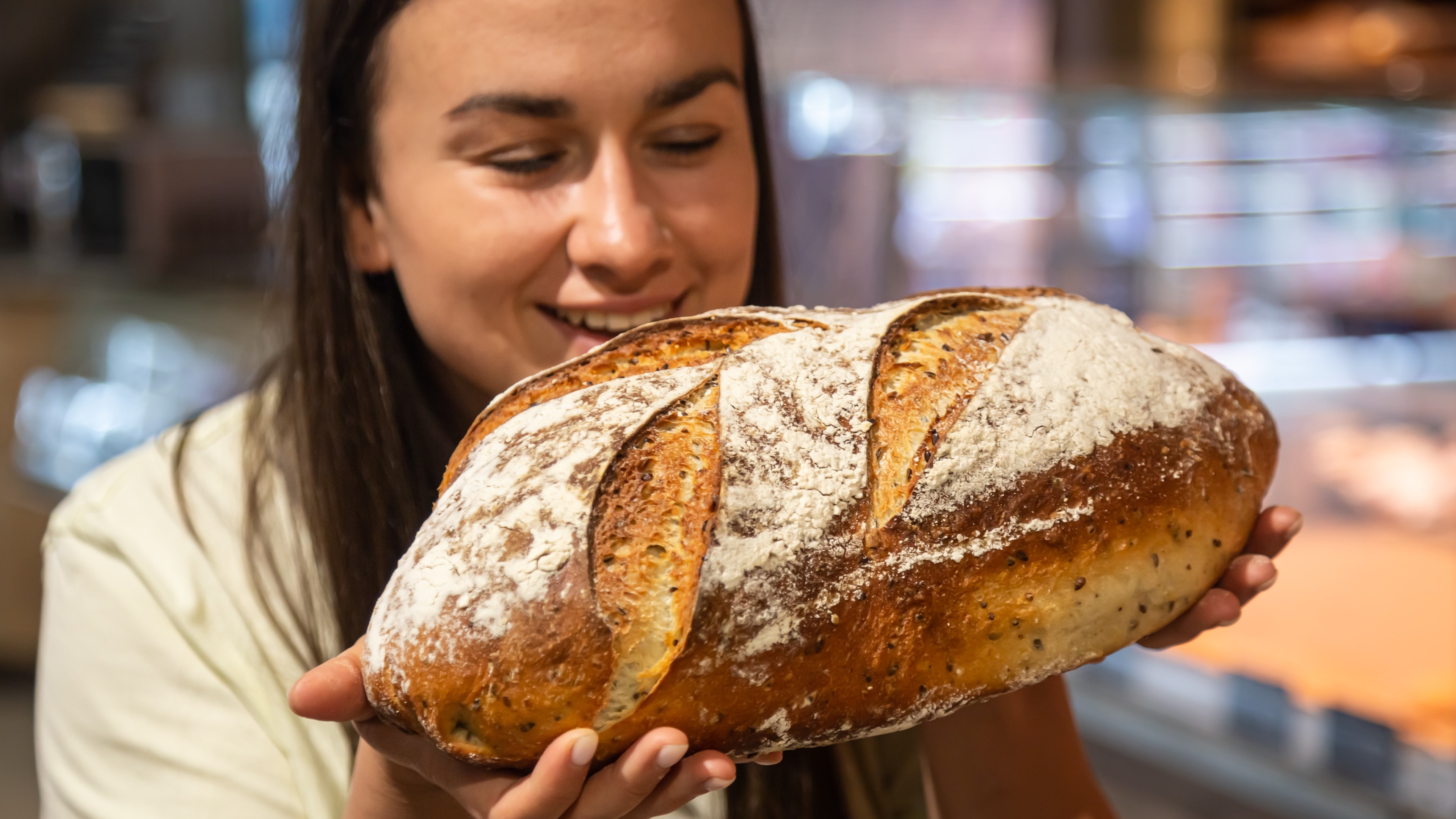 Czy na diecie bezglutenowej musisz rezygnować z jedzenia chleba z mąki pszennej, mąki razowej?