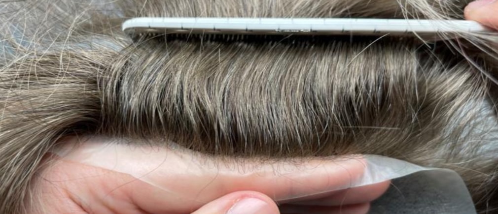 Echthaarteile bieten eine natürliche Haarpracht und Volumen.