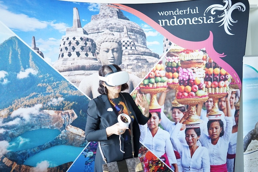 virtual travel dan tour guide VR Indonesia