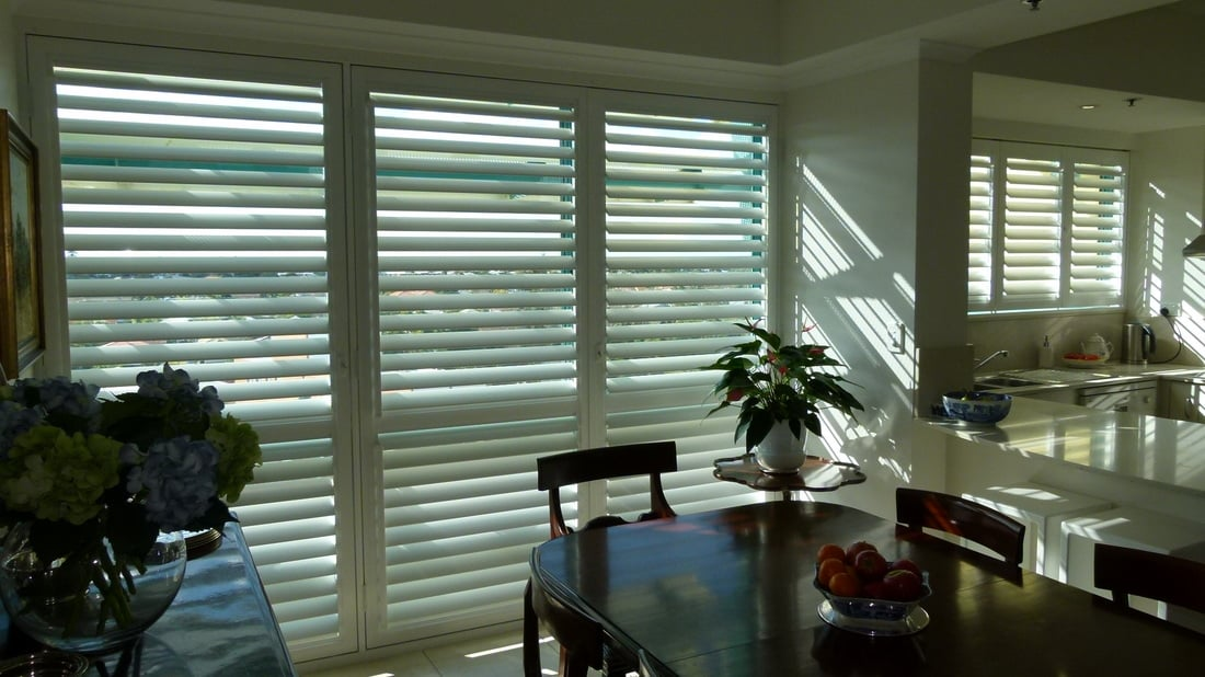 Plantation shutters dining room 