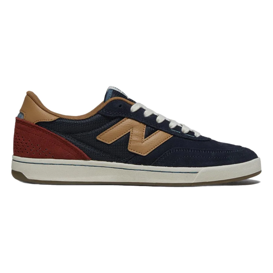 New Balance skate shoes featuring durable suede and breathable mesh upper, designed for optimal board feel and comfort during skateboarding.