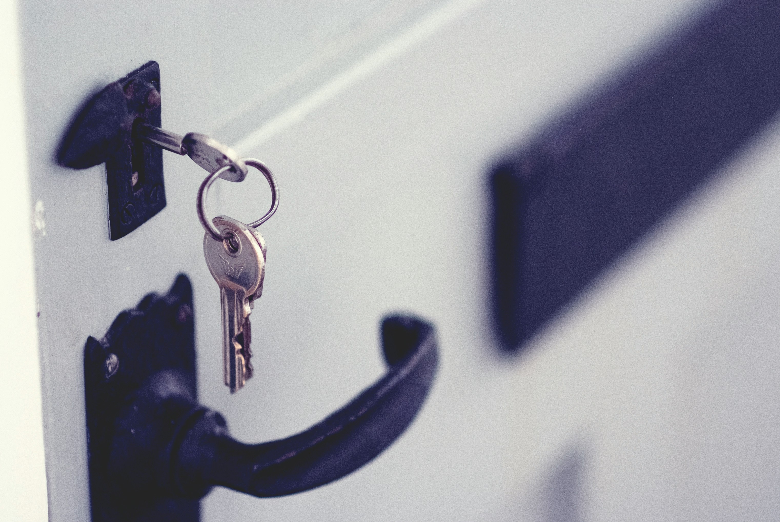 Courses on Real Estate Investing: The Complete Guide to Building Wealth Through Property