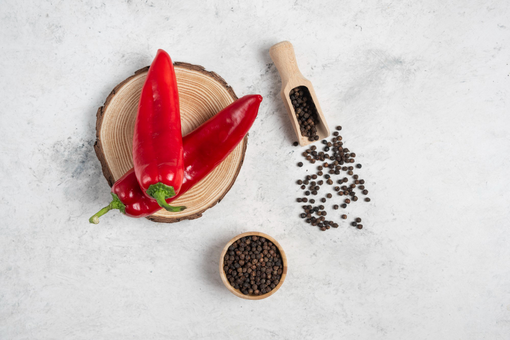 Suplementos de cúrcuma com pimenta negra são melhor absorvidos. Fonte da imagem: freepik.