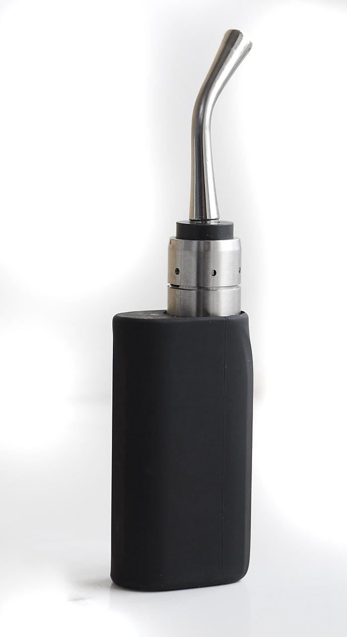 Fill the e-juice using the drip tip. 