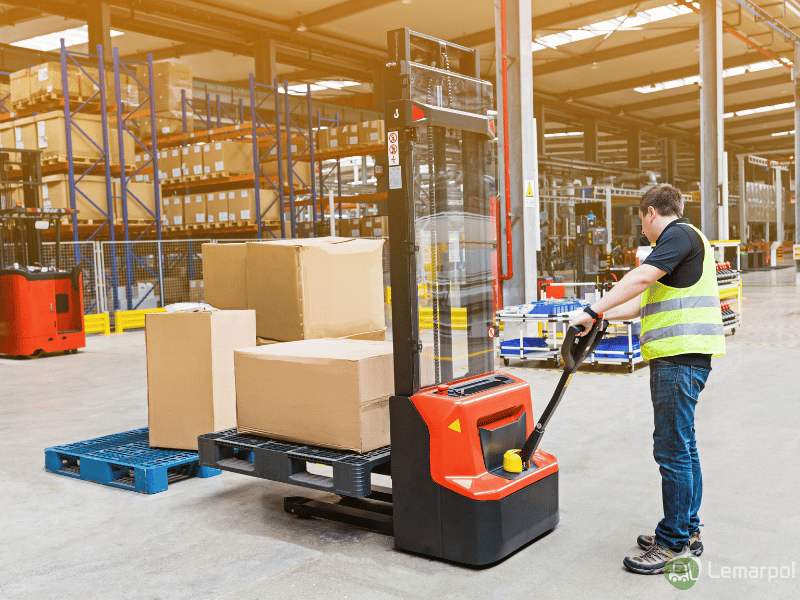 paleciak do kompletacji zamówień