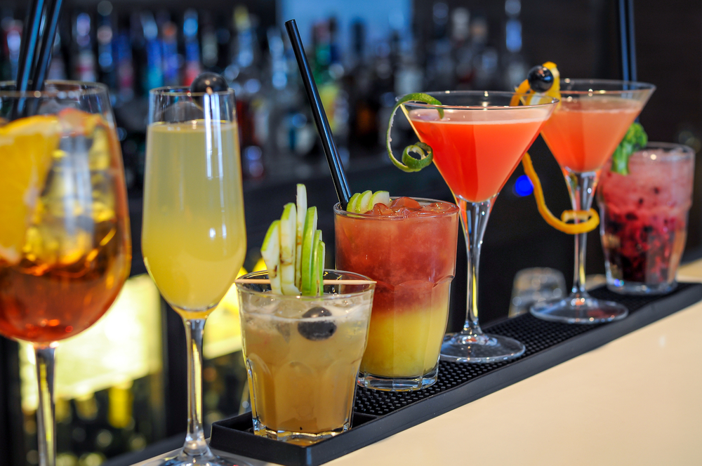 What Packages Are Offered By a Mobile Bar Hire Company? -