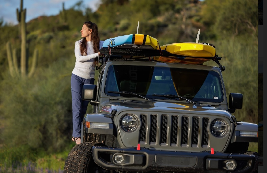 solid paddle boards on a jeep roof