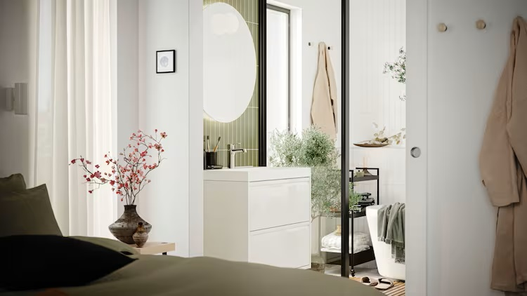 Modern en suite bathroom - white with green tiling - bathrooms 