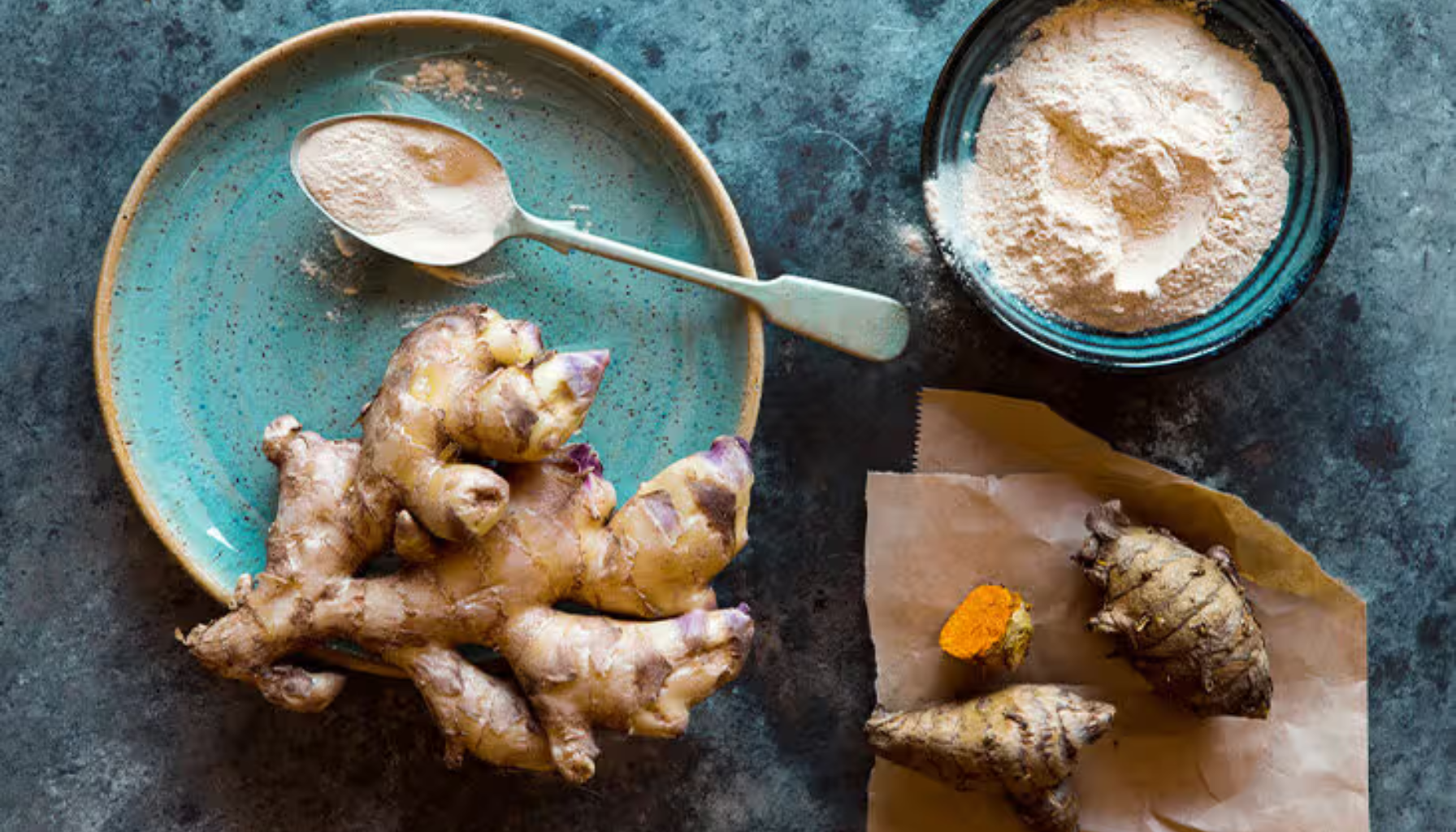 Frisk ingefær og gurkemeie med pulver på blå tallerken og papir, viser naturlige ingredienser til helse. ingefær zingiber officinale blant annet fersk ingefær kjøp brukes kvalme bruk mer brukt tørket frisk andre flere fersk mye zingiber mat bruke smak bør god ingefærens the krydder store godt roten inneholder glass blant gjerne syltet litt kina effekt oslo fleste vanlig verden sammen annen india kommer 2 3 svært ingefærrot hele dyrket forskjellige tillegg del ingefæren fisk skiver rundt gjelder typer mengder hører frukt gingerol bakverk opprinnelse ulike tusen kilde stort smaker gammel 2025
