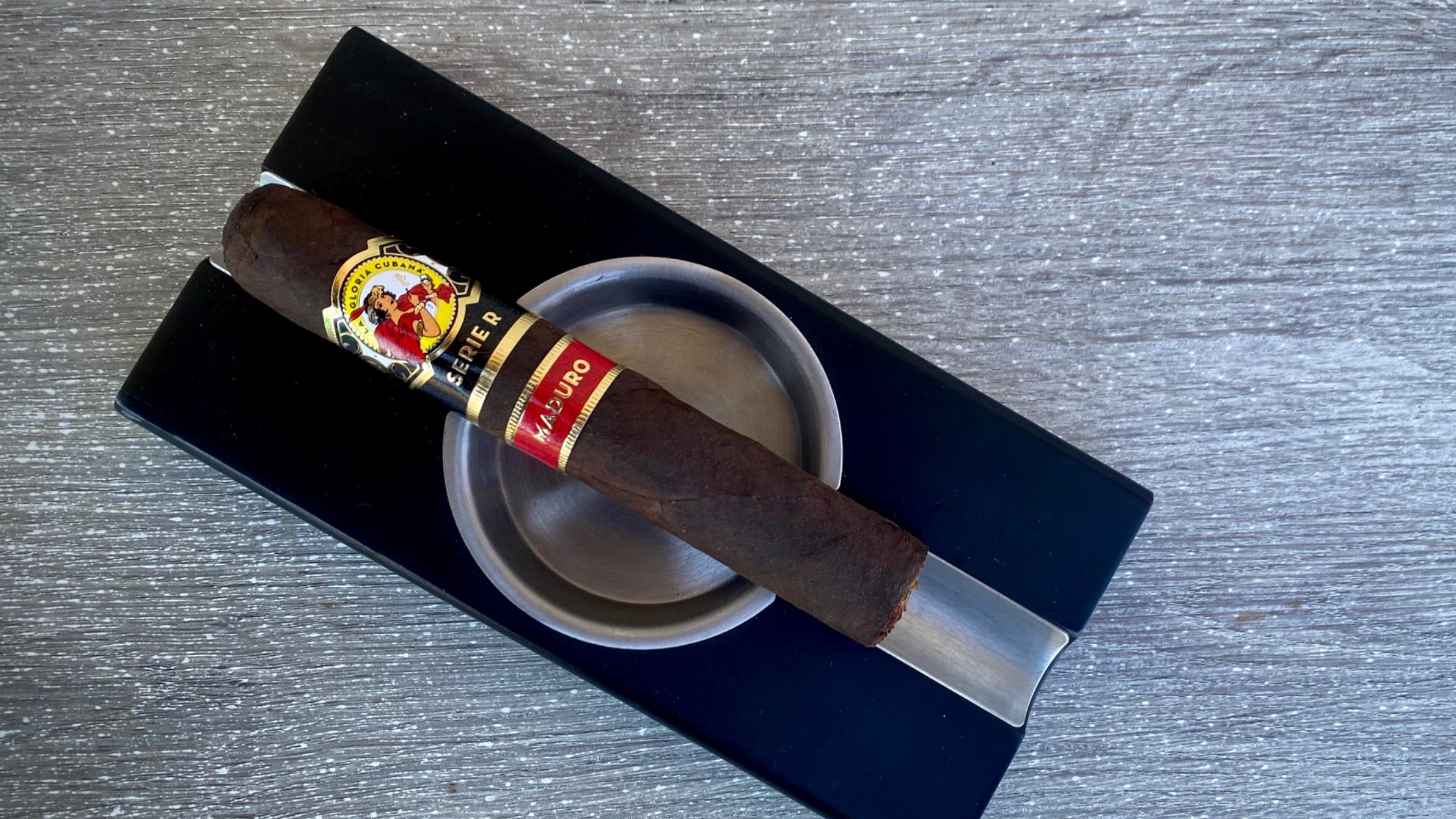 La Gloria Cubana Serie R Maduro First Impressions