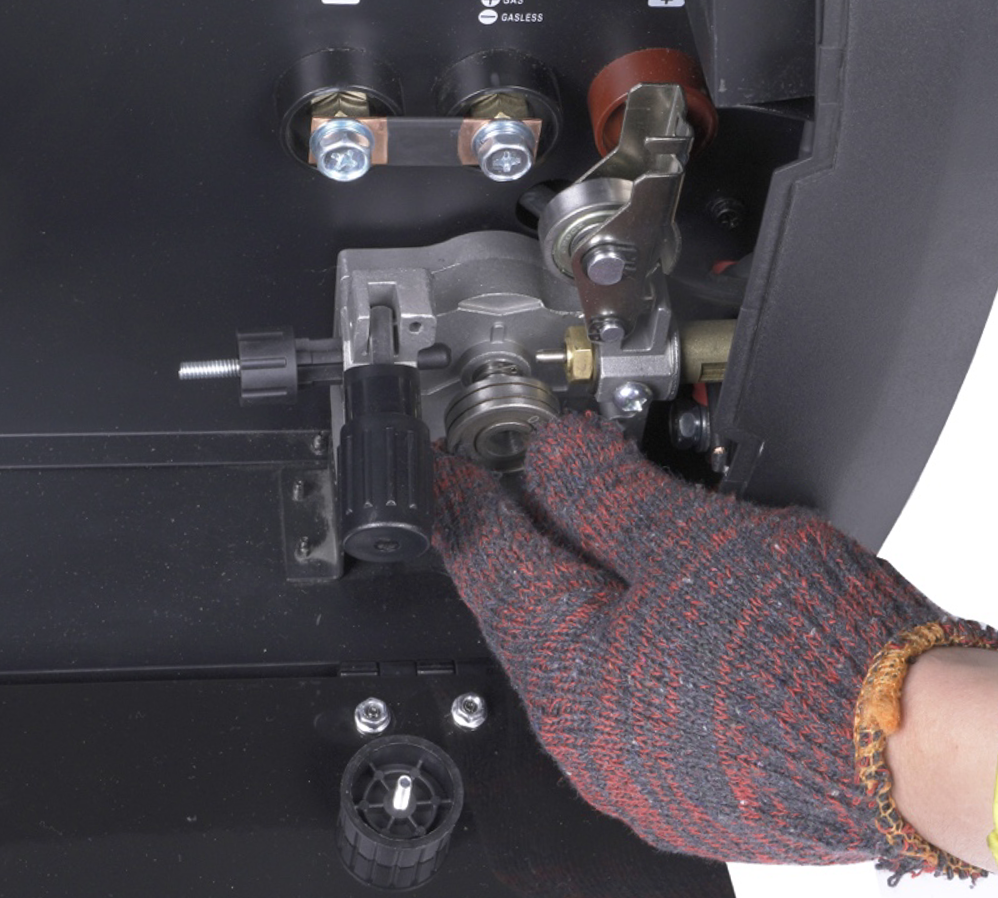 install a V-Groove drive roller