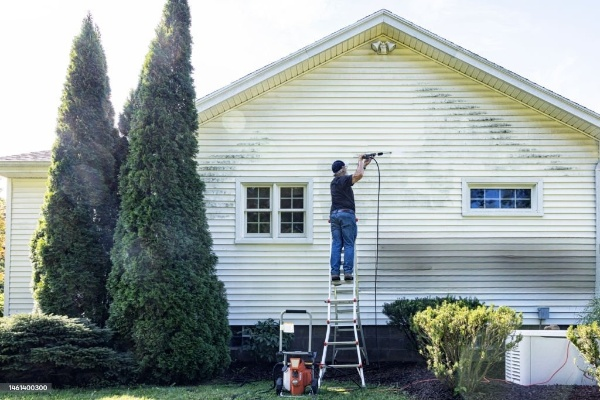pressure washing, exterior painting, pre-painting wash