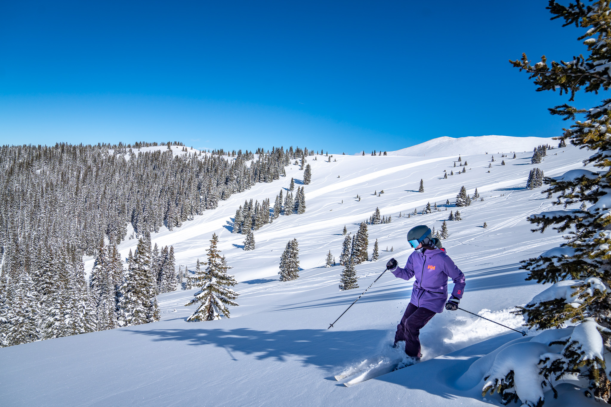 A woman skiing at Keystone Resort, one of the best corporate outdoor events in winter 