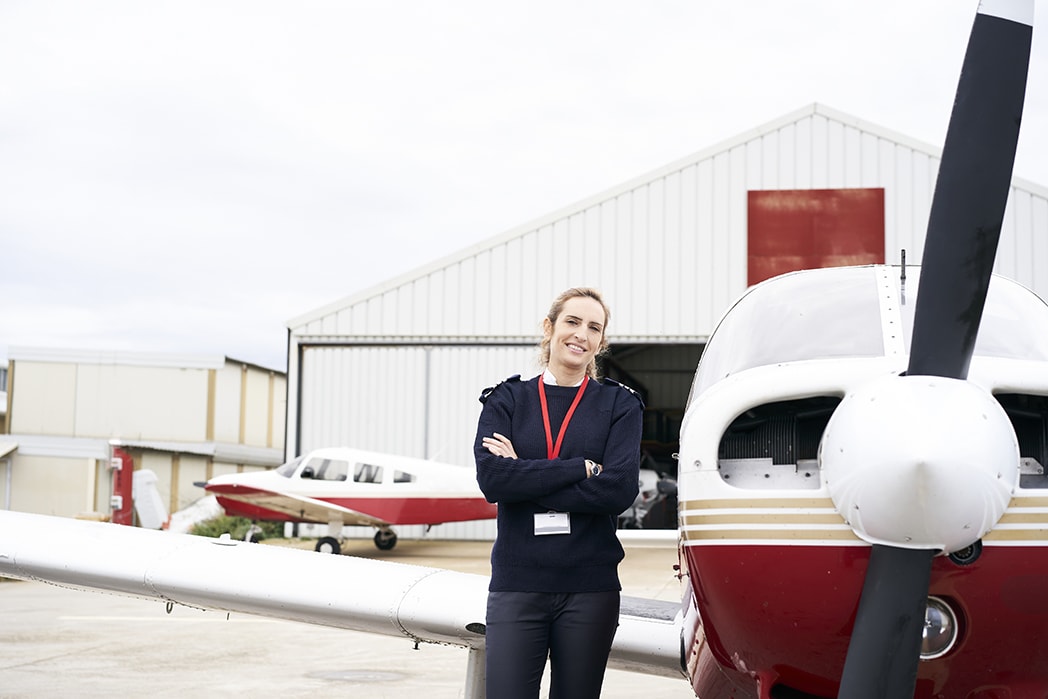 Benefits of attending a Part 141 flight school.
