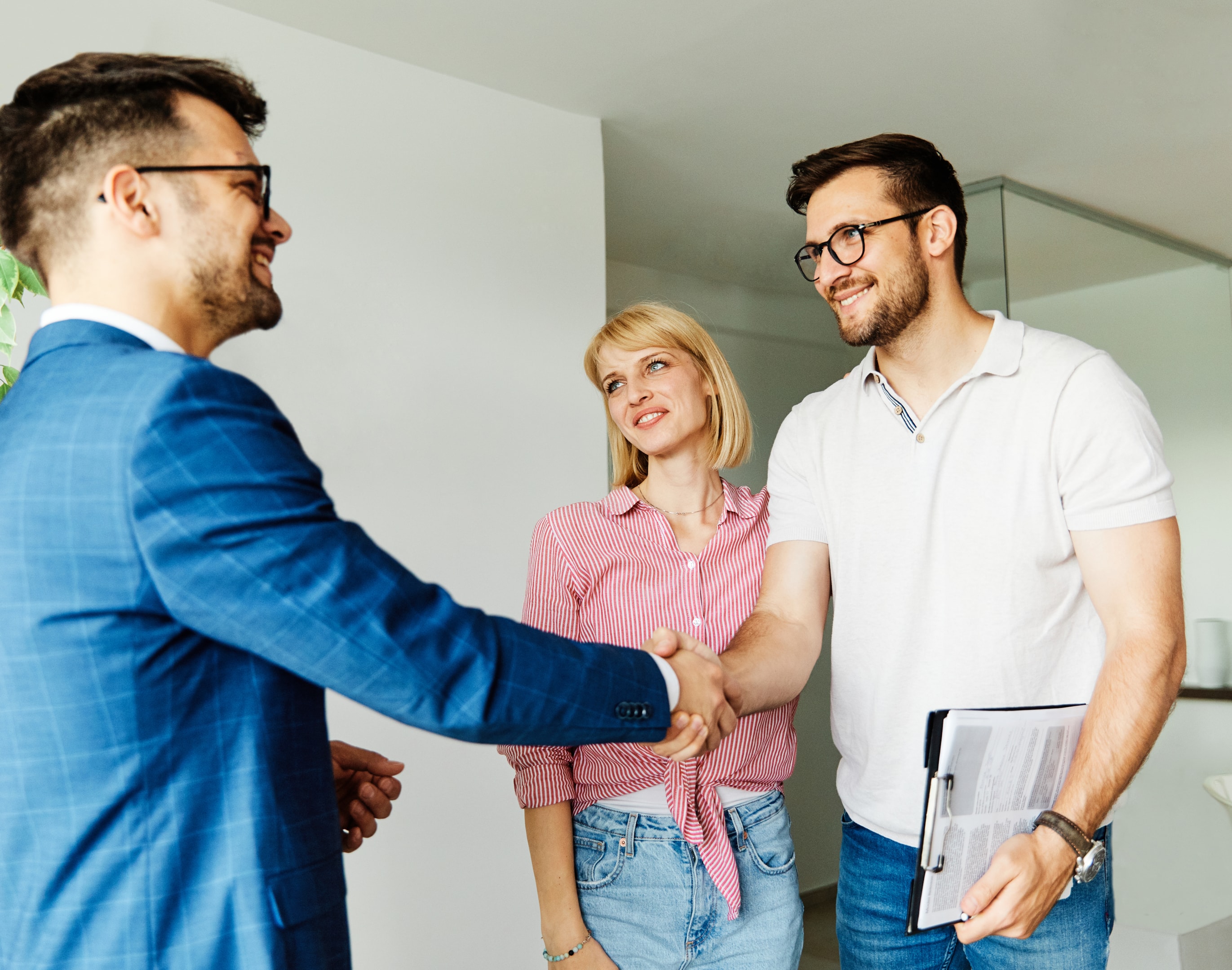 couple house property agent home estate realbuying investment real estate apartment handshake, sunshine coast, maroochydore