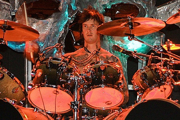 0fd6ee63 3b1f 4434 a248 228cc6d91a38 | Zero to Drum The Rev En Vivo Mientras Toca La Batería