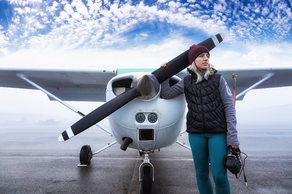 female pilot training opportunities USA