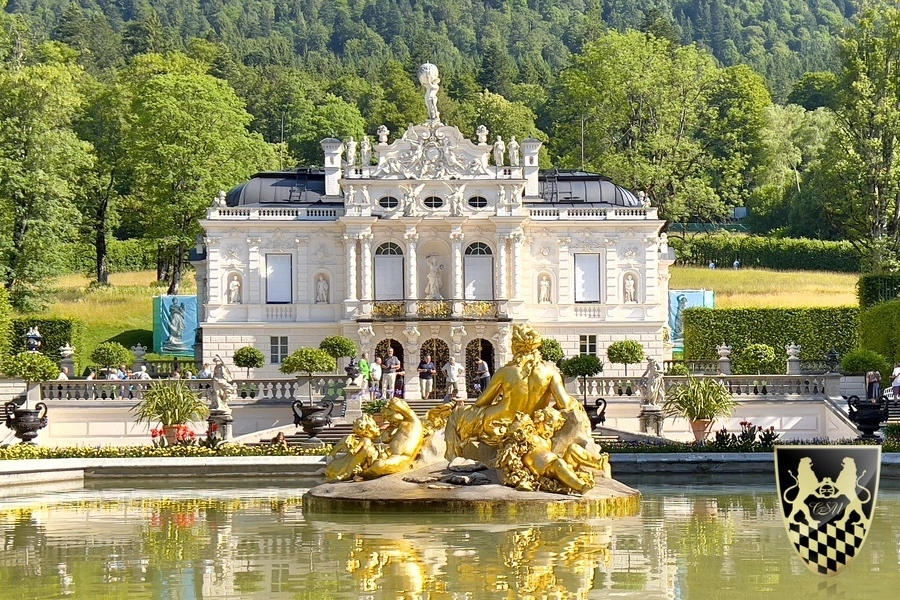 Sightseeing tour linderhof castle guided tour from munich