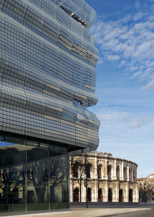Edificios con paneles solares en el mundo