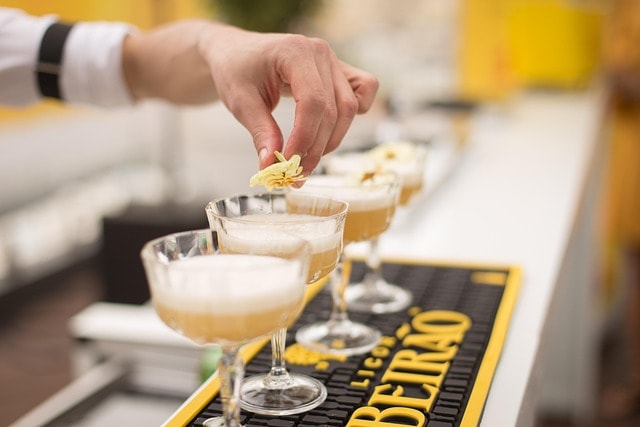 How to Get a Bartending License in New York