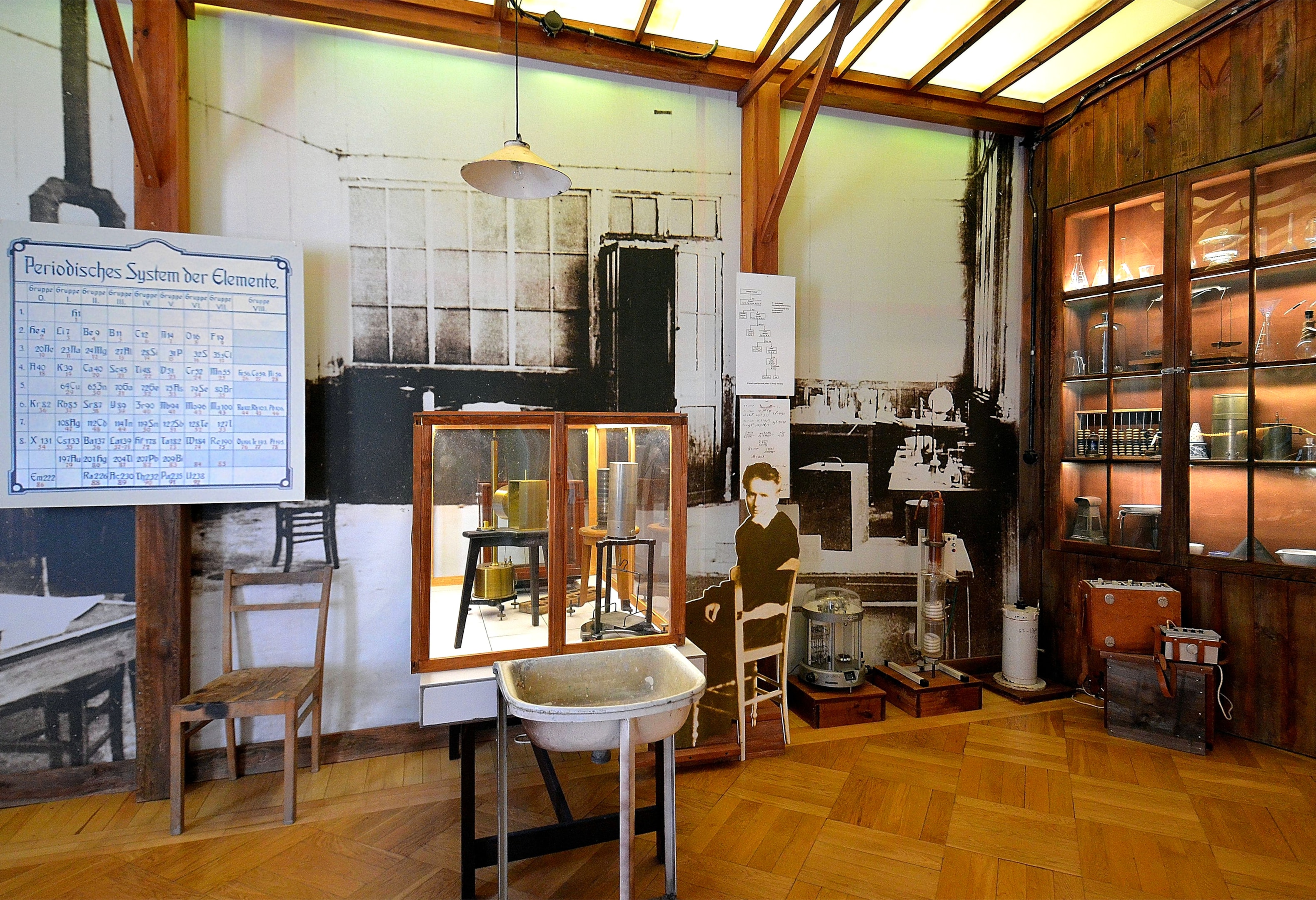 Muzeum Marii Curie-Skłodowskiej (źródło: https://commons.wikimedia.org/wiki/File:Maria_Sklodowska-Curie_Museum_Warsaw_05.JPG)