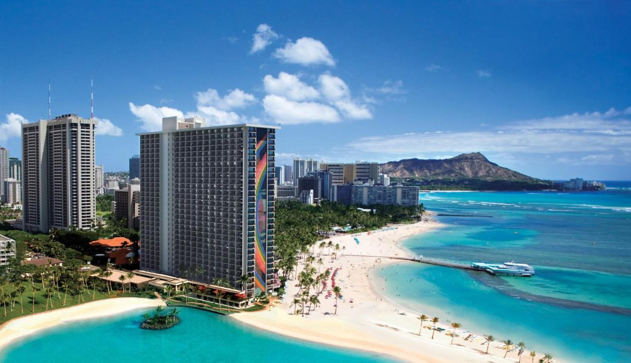 resorts in oahu with surfing lessons