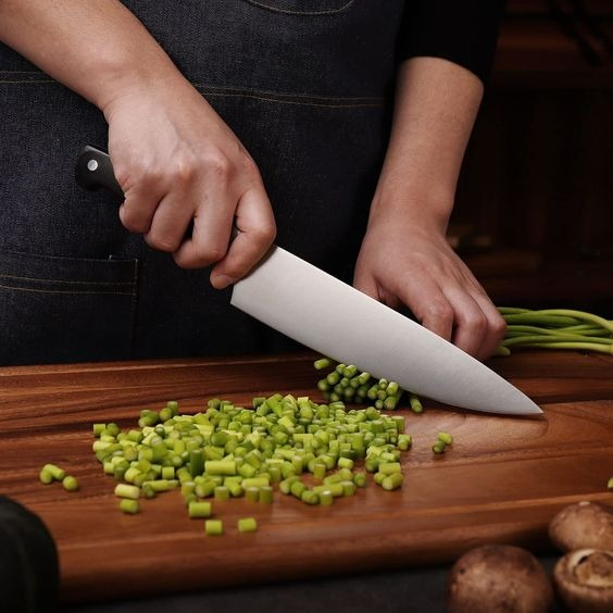 10 Expert Tips on Using a Paring Knife Like a Pro