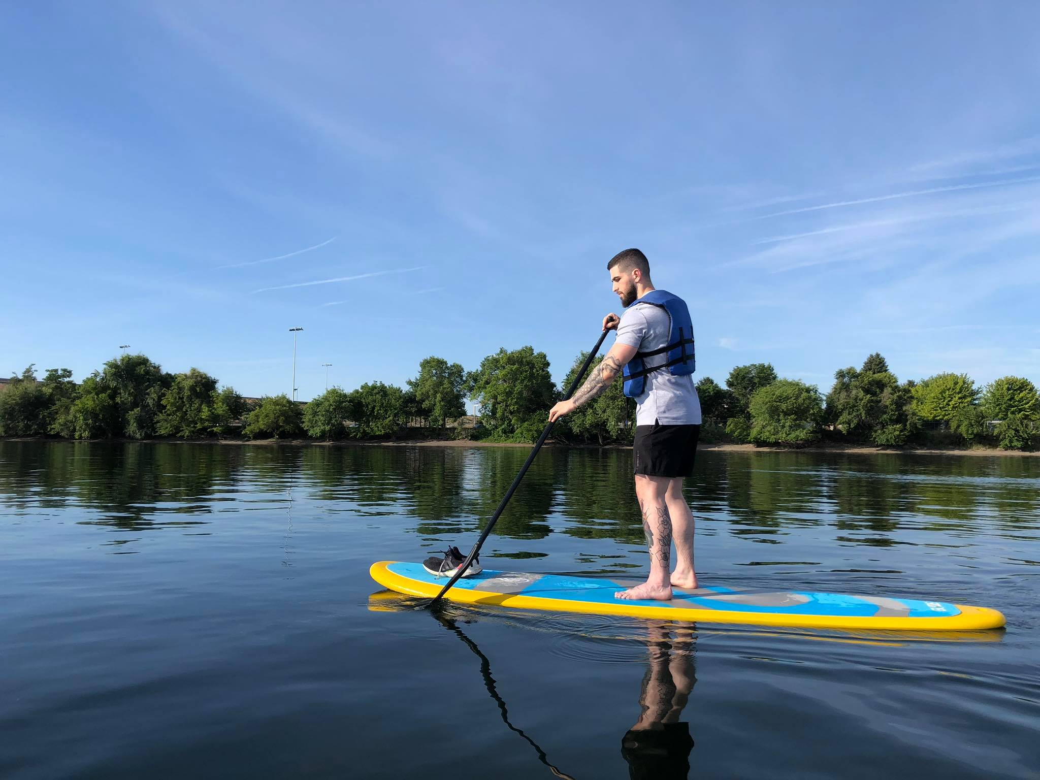 paddle forward on stand up paddle board