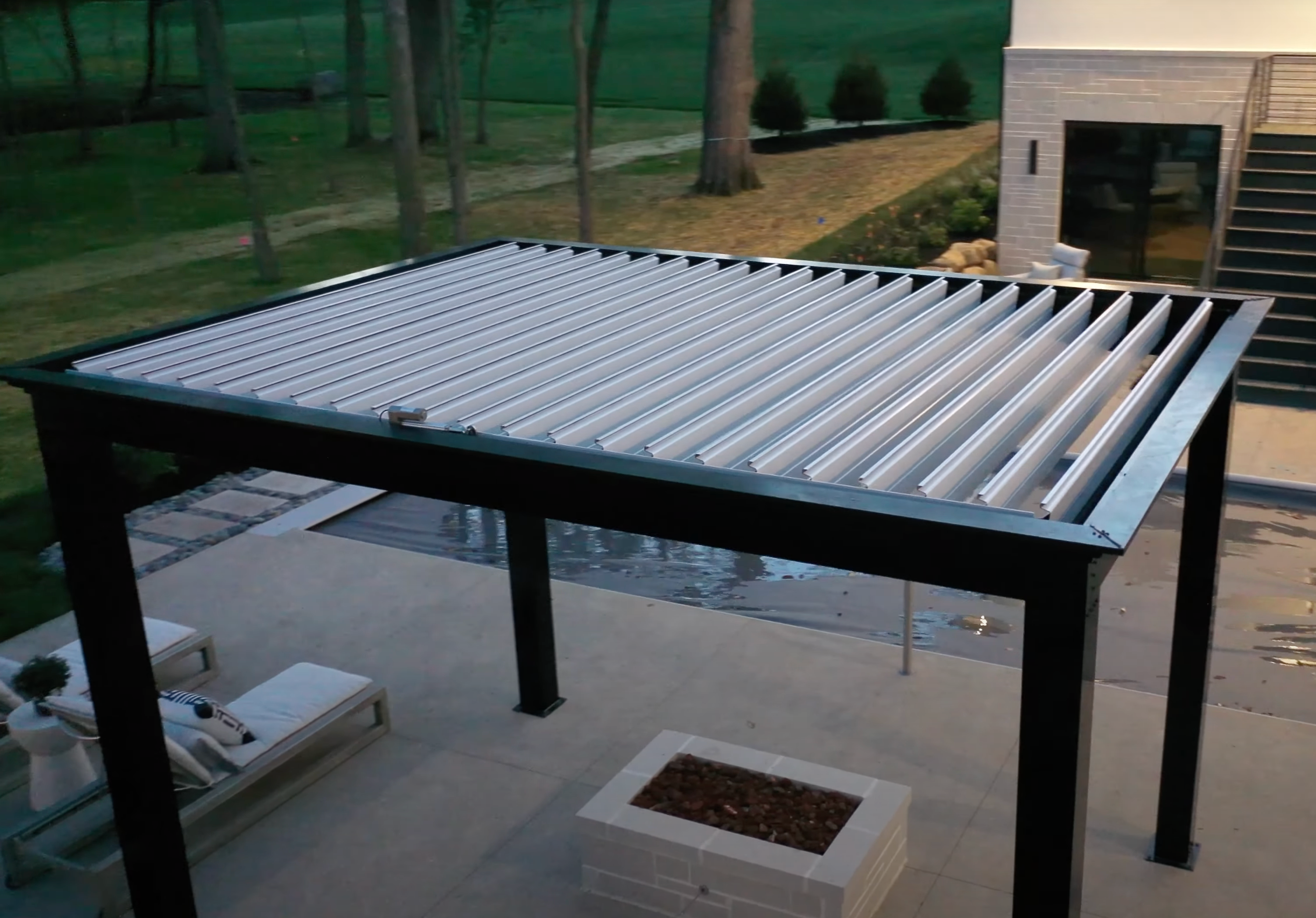 Durable kit with aluminum panels